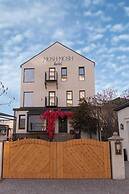 Mosh Mosh Boutique Hotel