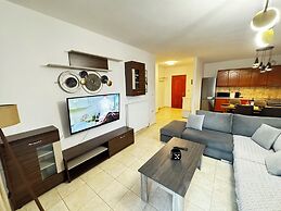 Skiathos Center Stylish 2 Bd w Balcony