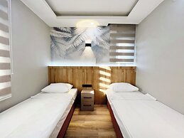 Kemer Sunrise Suit
