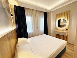 Kemer Sunrise Suit