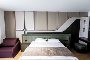 Bolt Boutique Hotel