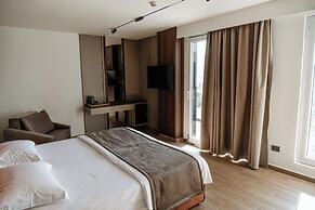 Bolt Boutique Hotel