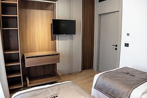 Bolt Boutique Hotel