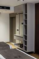 Bolt Boutique Hotel