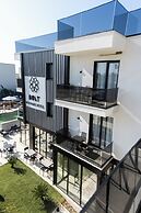 Bolt Boutique Hotel