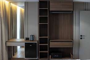 Bolt Boutique Hotel