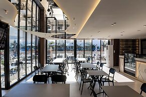 Bolt Boutique Hotel