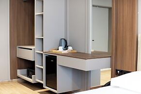 Bolt Boutique Hotel