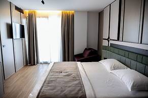 Bolt Boutique Hotel