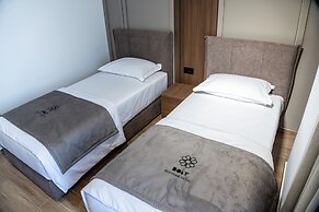 Bolt Boutique Hotel