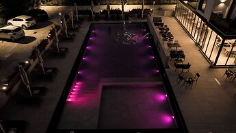 Bolt Boutique Hotel