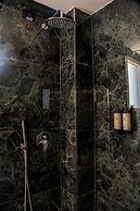 Bolt Boutique Hotel