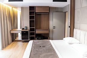 Bolt Boutique Hotel