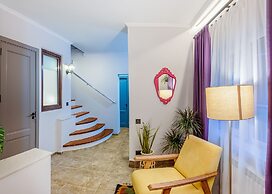 HB apartments Hill House