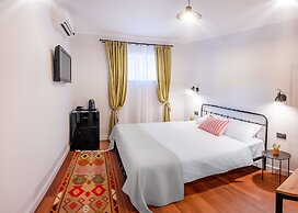 HB apartments Hill House