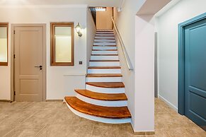 HB apartments Hill House