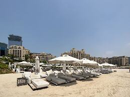 Palm Jumeirah 1BR Rooftop Infinity Pool