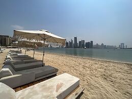 Luxe Studio at Seven Palm With Infinity Pool