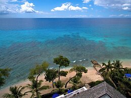 Waterside Apartment 101 by Island Villas