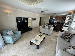 Waterside Apartment 101 by Island Villas