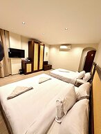 solima pyramids inn