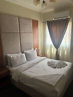 solima pyramids inn