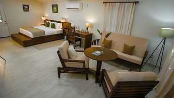 Roaring River Resort