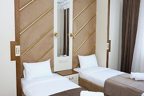 Ketrin Hotel & Restaurant