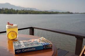 Komsan Kampot Resort