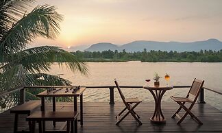 Komsan Kampot Resort