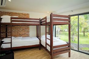 Komsan Kampot Resort
