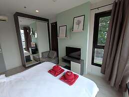 The Base Central Pattaya by Mickey