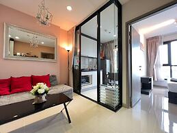 The Base Central Pattaya by Mickey