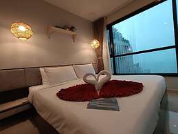 The Base Central Pattaya by Mickey