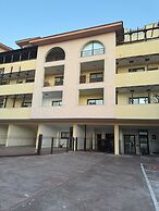 2 Bed Townhouse Sleeps 4 - Pool - Patio & Balcony