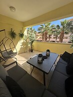 2 Bed Townhouse Sleeps 4 - Pool - Patio & Balcony