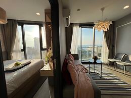 Edge Central Pattaya by Mickey