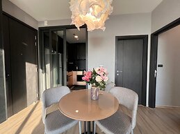 Edge Central Pattaya by Mickey