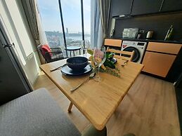 Edge Central Pattaya by Mickey