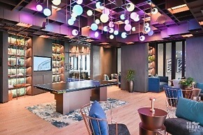 Edge Central Pattaya by Mickey