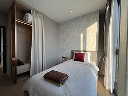 Edge Central Pattaya by Mickey