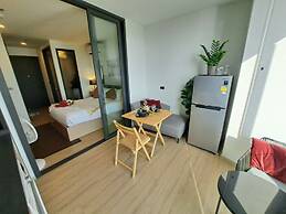 Edge Central Pattaya by Mickey