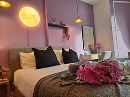 Edge Central Pattaya by Mickey