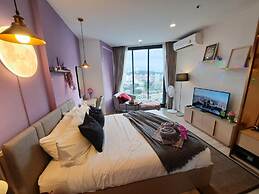 Edge Central Pattaya by Mickey