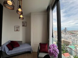 Edge Central Pattaya by Mickey
