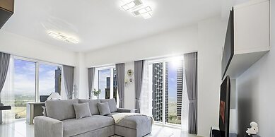 LUX  The West Wharf Canal View Suite