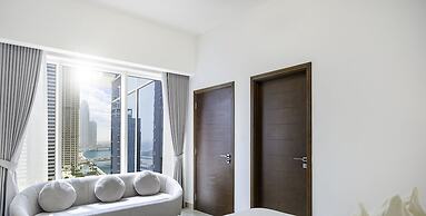 LUX  The West Wharf Canal View Suite