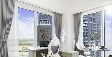 LUX  The West Wharf Canal View Suite