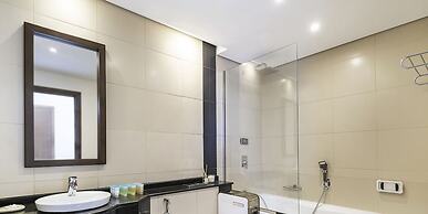 LUX  The West Wharf Canal View Suite