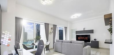 LUX  The West Wharf Canal View Suite